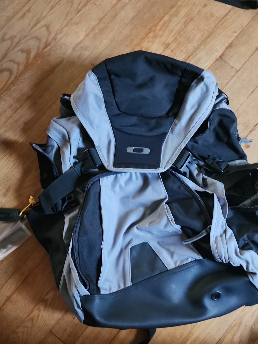Vintage Oakley Surf Pack